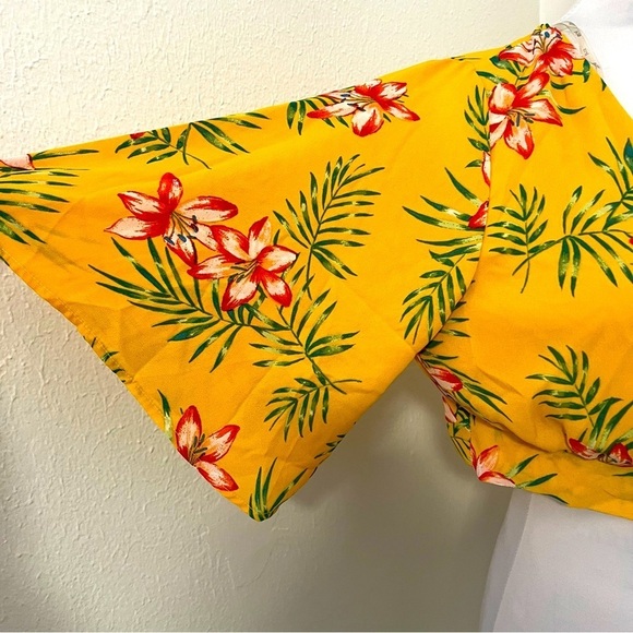 IRIS Women’s Large Hi-Low Skort Set with V-Neck Tie Crop Blouse Yellow Floral - Picture 3 of 16